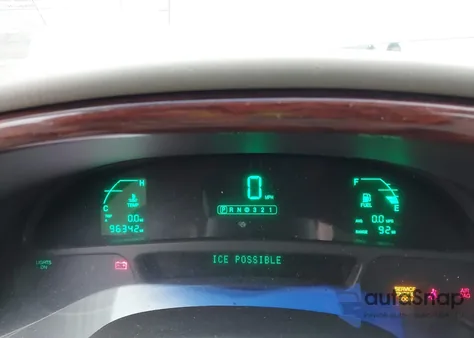 2001 Cadillac Deville Standard z USA, uszkodzony, nr VIN 1G6KD54Y91U251560